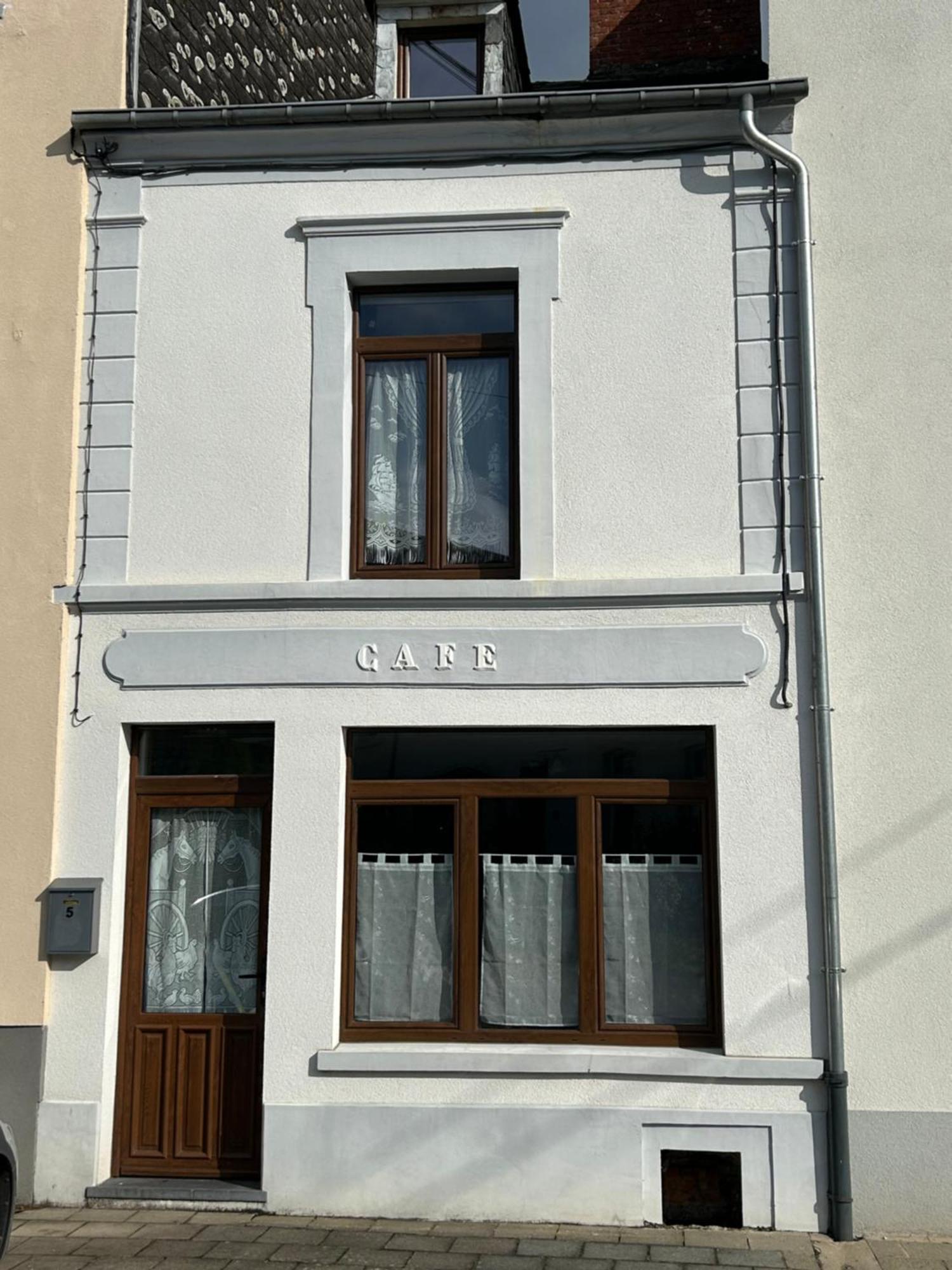 Cafe Du Pecheurs Villa Буйон Екстериор снимка
